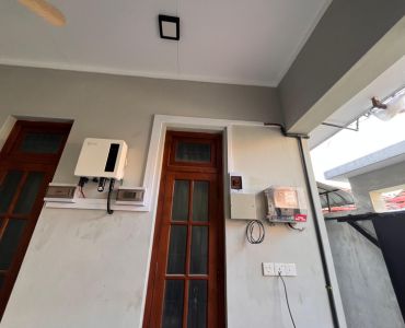 solar batticaloa battery connected with Ceb line